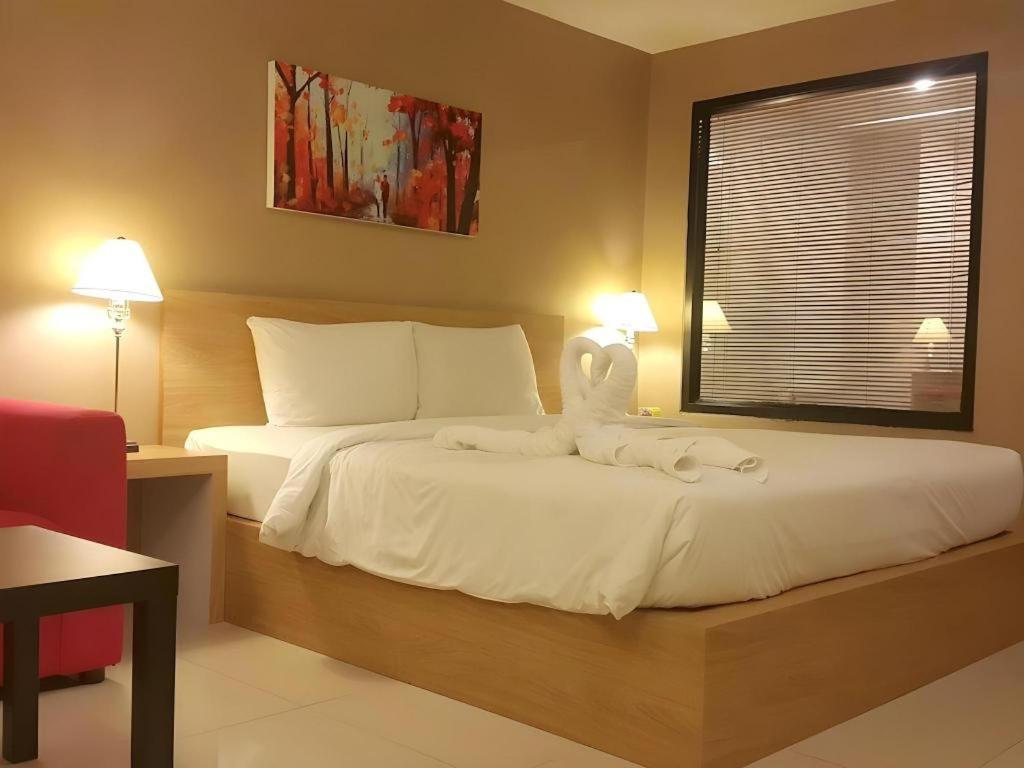 T5 Suites Паттая Екстер'єр фото